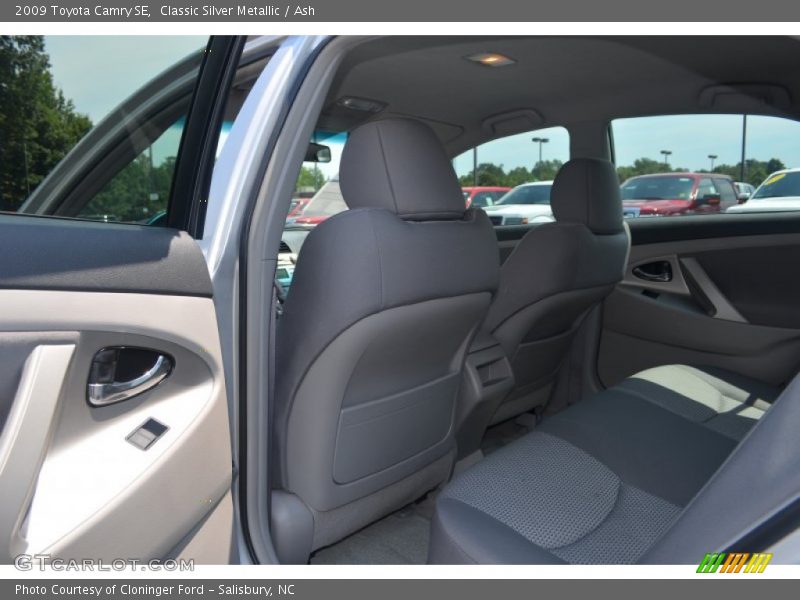 Classic Silver Metallic / Ash 2009 Toyota Camry SE