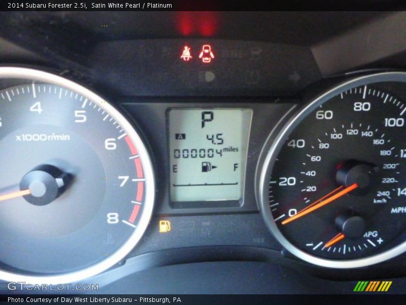 Satin White Pearl / Platinum 2014 Subaru Forester 2.5i