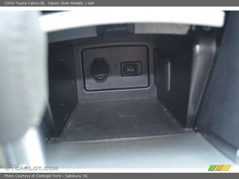 Classic Silver Metallic / Ash 2009 Toyota Camry SE