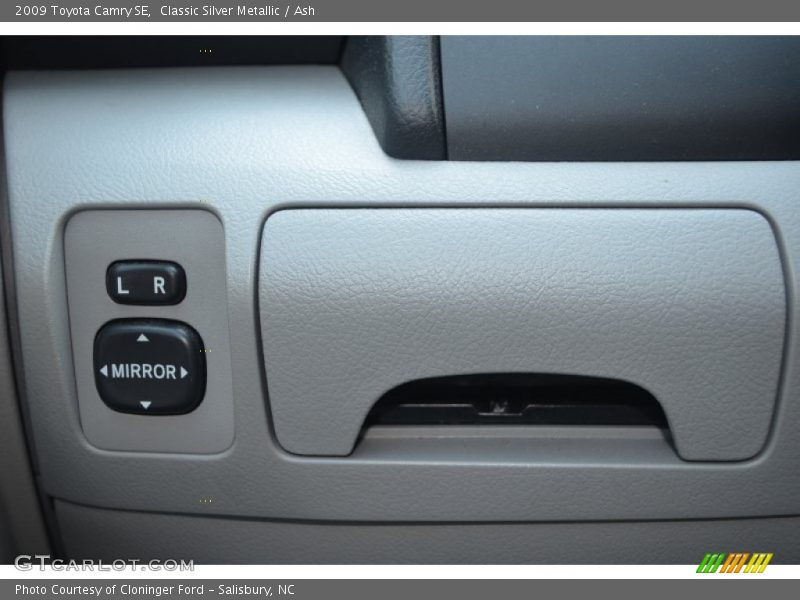 Classic Silver Metallic / Ash 2009 Toyota Camry SE