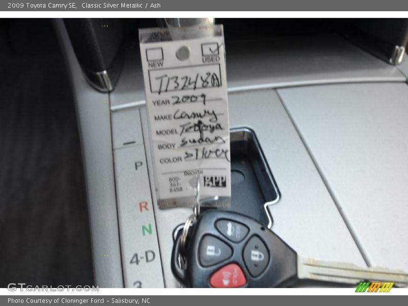 Classic Silver Metallic / Ash 2009 Toyota Camry SE