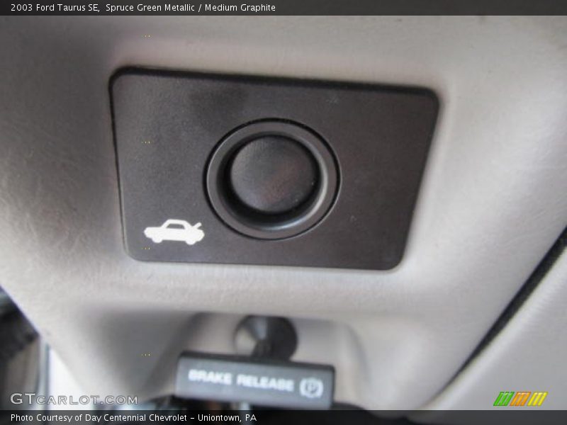 Spruce Green Metallic / Medium Graphite 2003 Ford Taurus SE