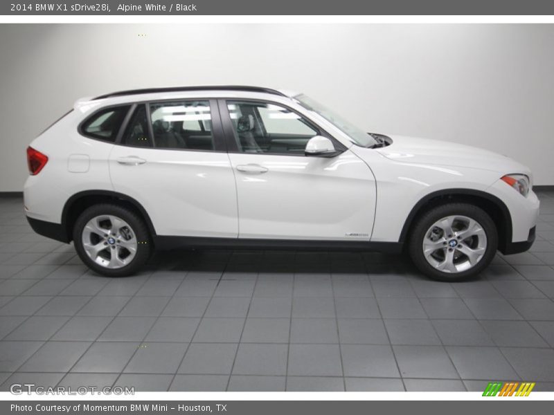 Alpine White / Black 2014 BMW X1 sDrive28i