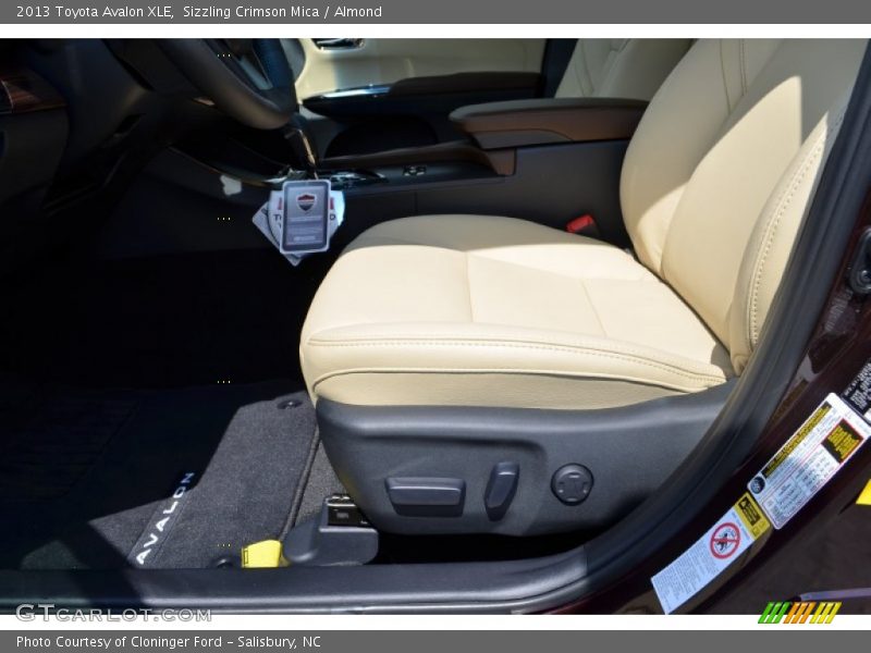 Sizzling Crimson Mica / Almond 2013 Toyota Avalon XLE