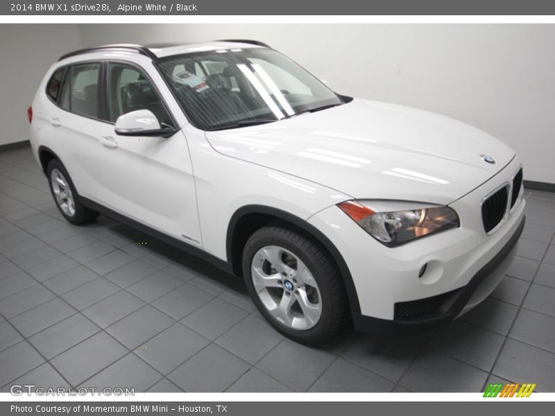 Alpine White / Black 2014 BMW X1 sDrive28i