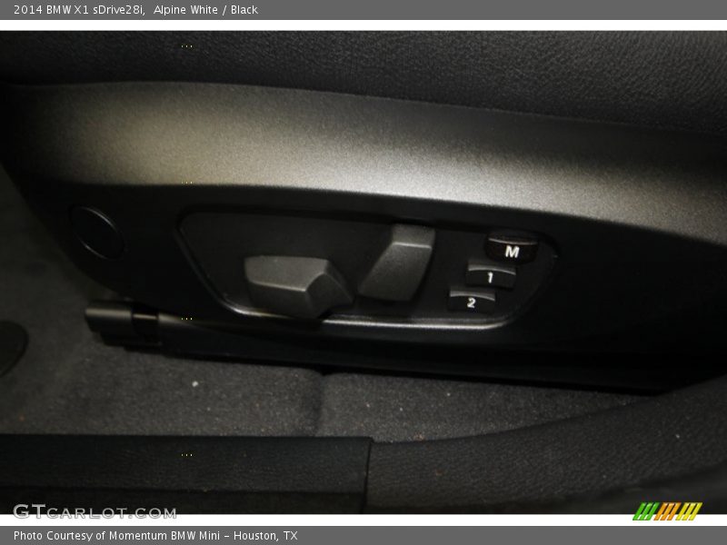 Alpine White / Black 2014 BMW X1 sDrive28i