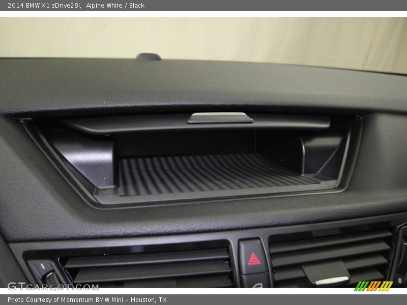 Alpine White / Black 2014 BMW X1 sDrive28i