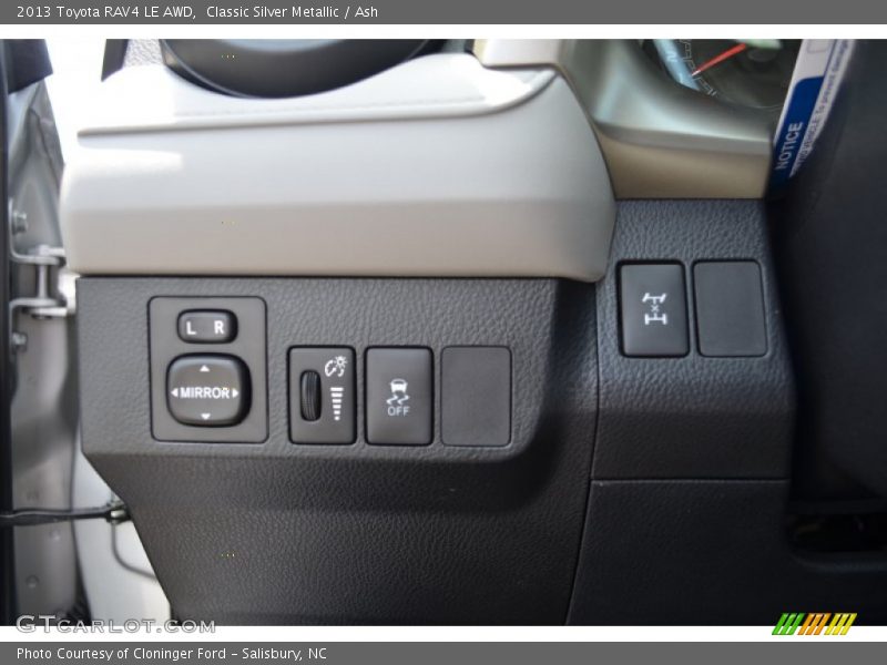 Classic Silver Metallic / Ash 2013 Toyota RAV4 LE AWD