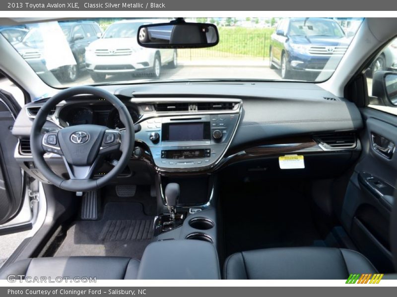 Classic Silver Metallic / Black 2013 Toyota Avalon XLE