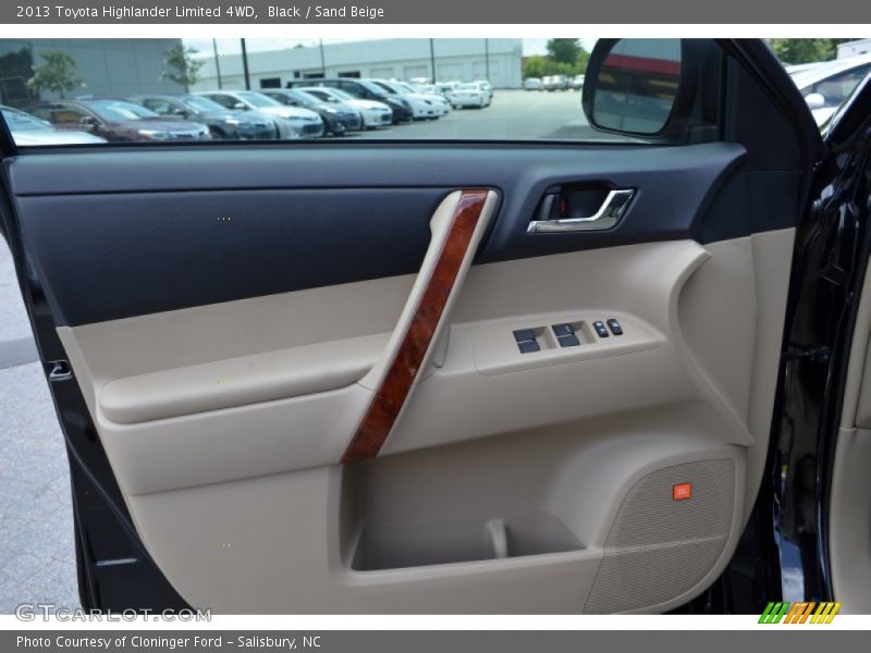 Black / Sand Beige 2013 Toyota Highlander Limited 4WD