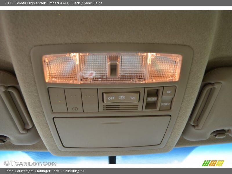 Black / Sand Beige 2013 Toyota Highlander Limited 4WD