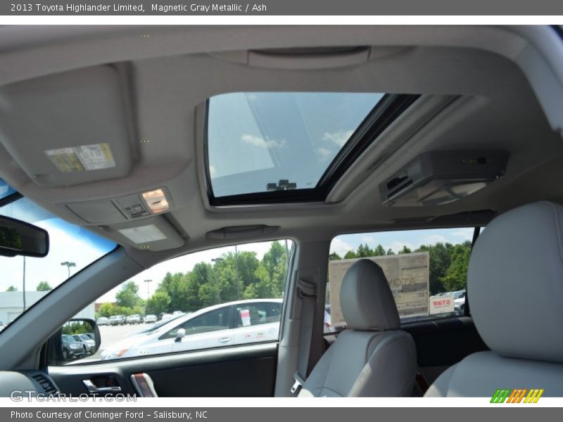 Magnetic Gray Metallic / Ash 2013 Toyota Highlander Limited