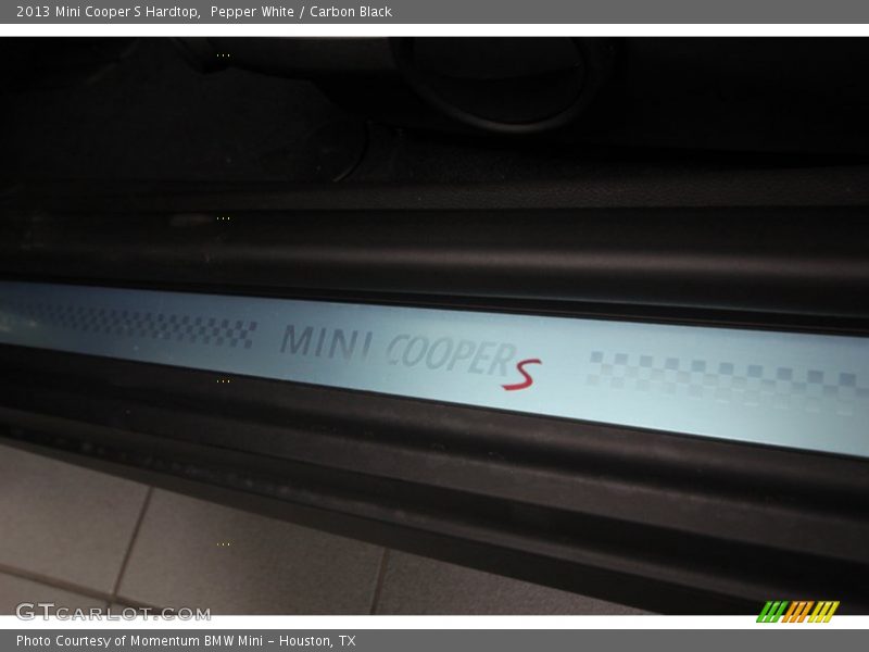 Pepper White / Carbon Black 2013 Mini Cooper S Hardtop