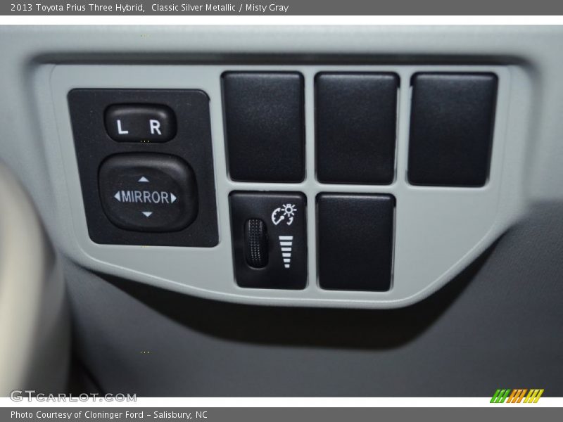 Classic Silver Metallic / Misty Gray 2013 Toyota Prius Three Hybrid