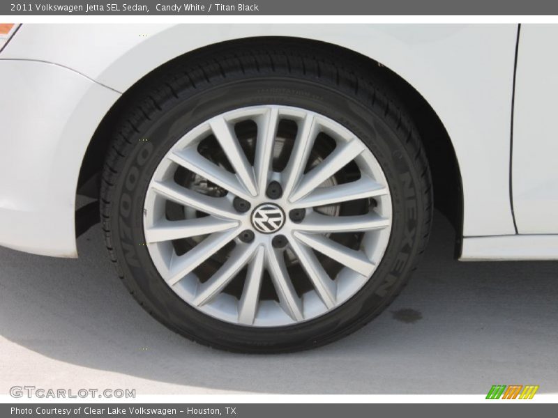 Candy White / Titan Black 2011 Volkswagen Jetta SEL Sedan