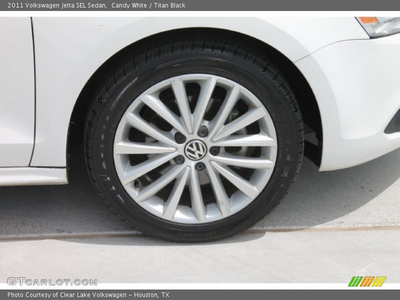 Candy White / Titan Black 2011 Volkswagen Jetta SEL Sedan