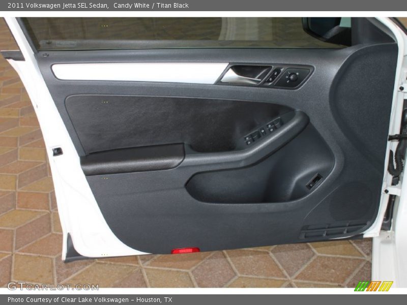 Candy White / Titan Black 2011 Volkswagen Jetta SEL Sedan