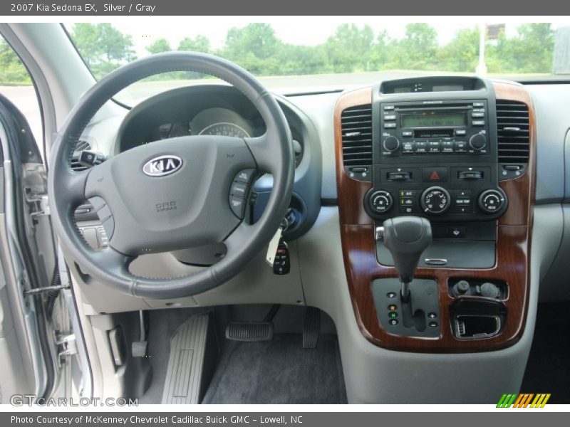 Silver / Gray 2007 Kia Sedona EX