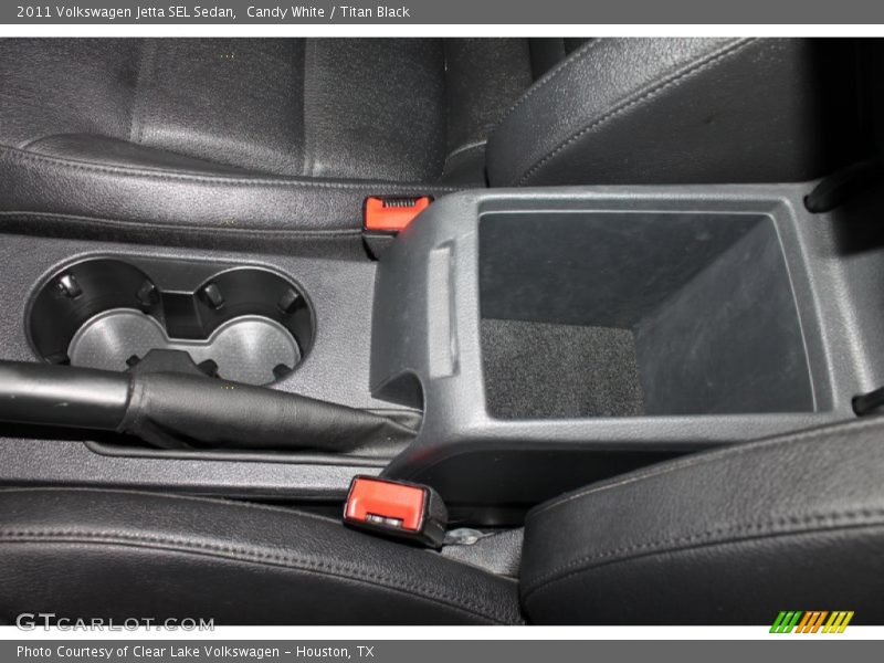 Candy White / Titan Black 2011 Volkswagen Jetta SEL Sedan