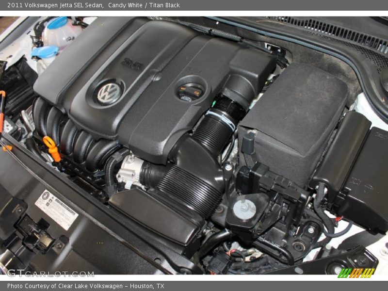 Candy White / Titan Black 2011 Volkswagen Jetta SEL Sedan