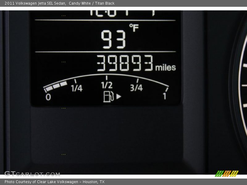 Candy White / Titan Black 2011 Volkswagen Jetta SEL Sedan