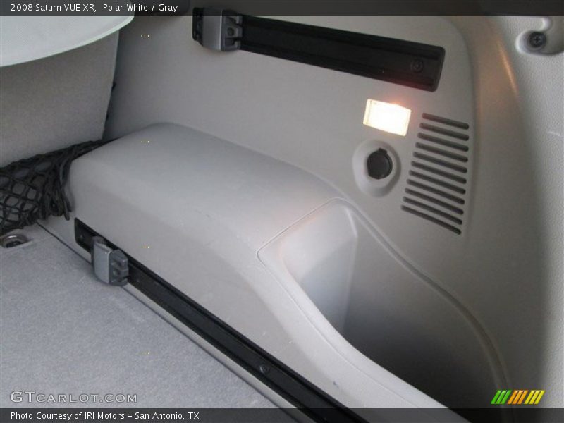 Polar White / Gray 2008 Saturn VUE XR