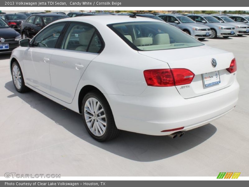Candy White / Cornsilk Beige 2013 Volkswagen Jetta TDI Sedan