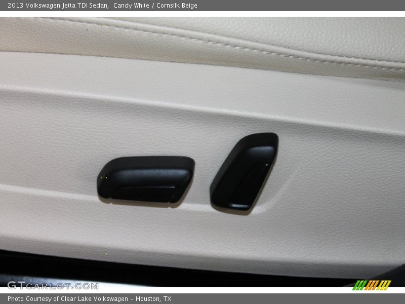 Candy White / Cornsilk Beige 2013 Volkswagen Jetta TDI Sedan