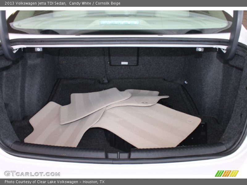 Candy White / Cornsilk Beige 2013 Volkswagen Jetta TDI Sedan