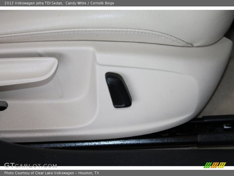 Candy White / Cornsilk Beige 2013 Volkswagen Jetta TDI Sedan