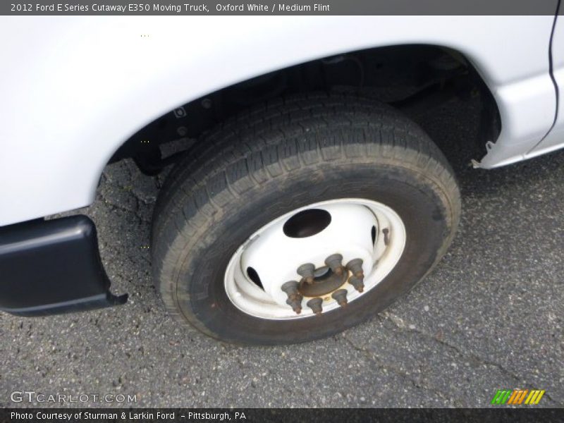 Oxford White / Medium Flint 2012 Ford E Series Cutaway E350 Moving Truck