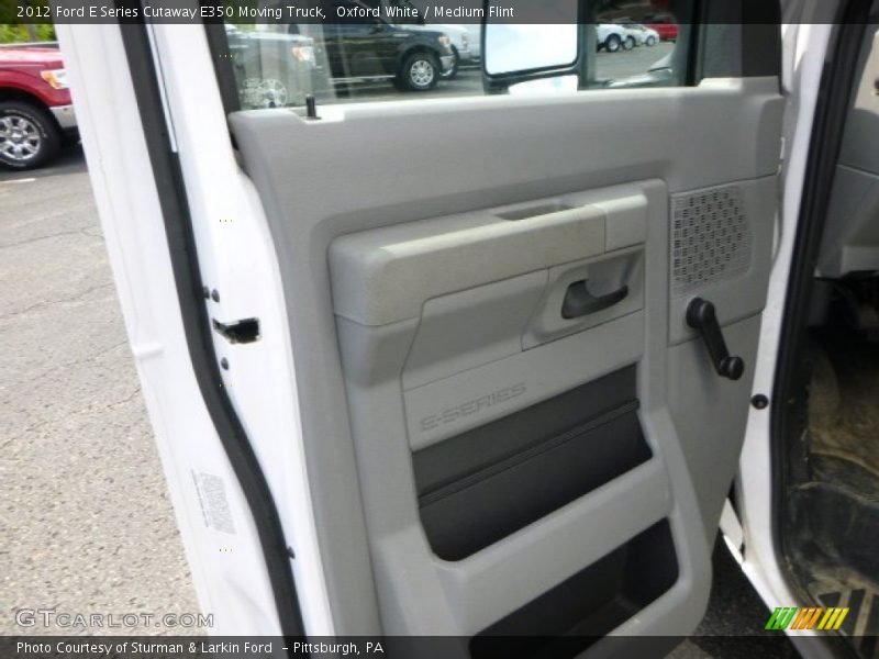 Oxford White / Medium Flint 2012 Ford E Series Cutaway E350 Moving Truck