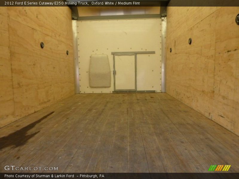 Oxford White / Medium Flint 2012 Ford E Series Cutaway E350 Moving Truck