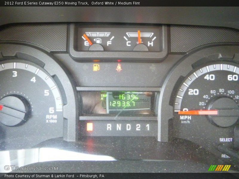 Oxford White / Medium Flint 2012 Ford E Series Cutaway E350 Moving Truck