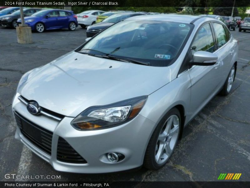 Front 3/4 View of 2014 Focus Titanium Sedan