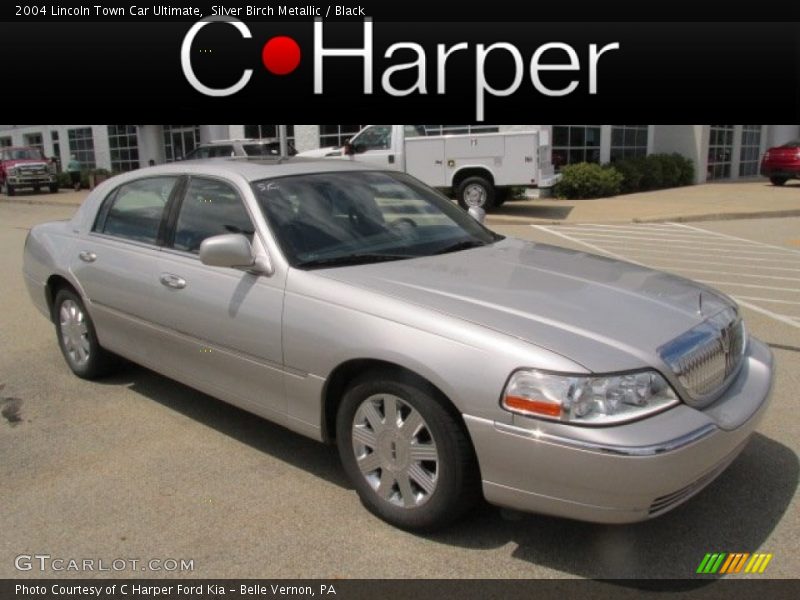 Silver Birch Metallic / Black 2004 Lincoln Town Car Ultimate