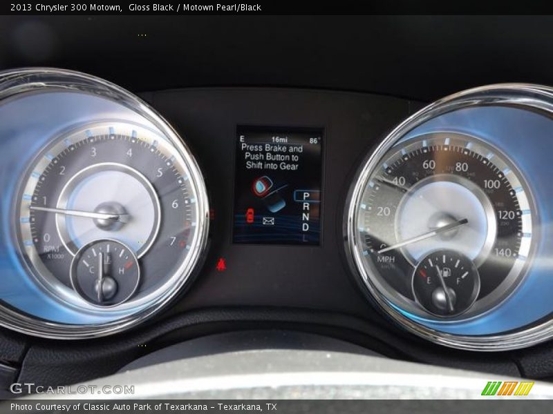 Gloss Black / Motown Pearl/Black 2013 Chrysler 300 Motown