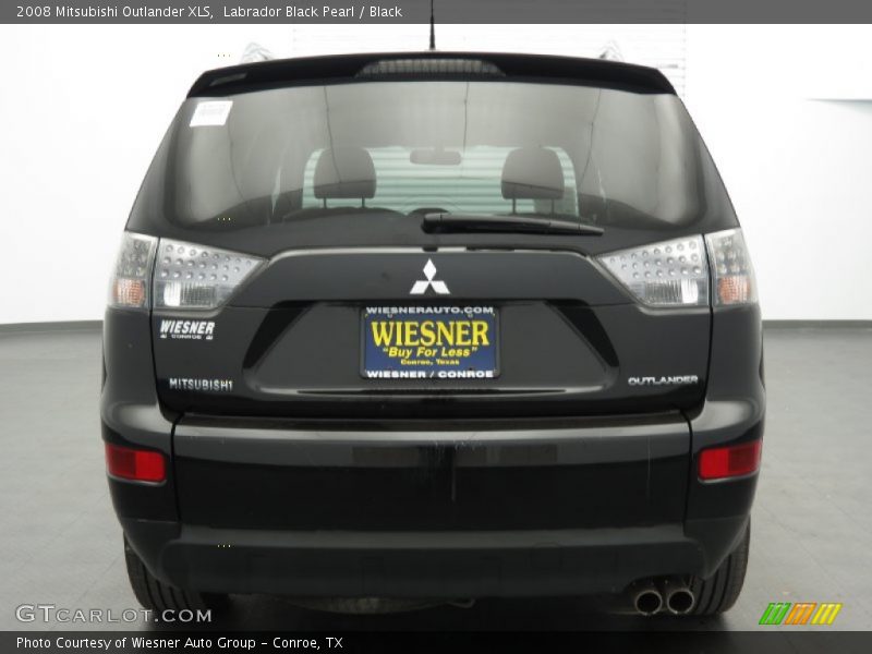 Labrador Black Pearl / Black 2008 Mitsubishi Outlander XLS
