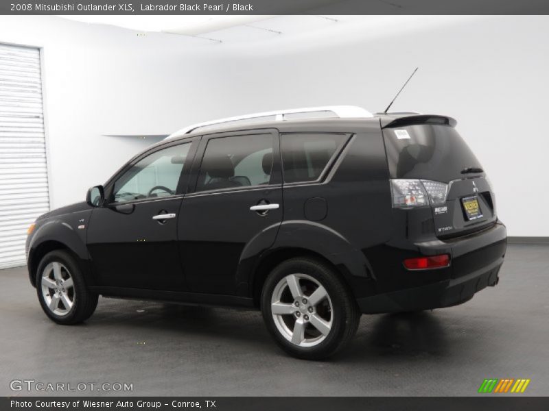 Labrador Black Pearl / Black 2008 Mitsubishi Outlander XLS