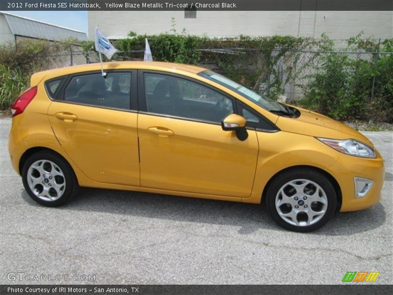 Yellow Blaze Metallic Tri-coat / Charcoal Black 2012 Ford Fiesta SES Hatchback