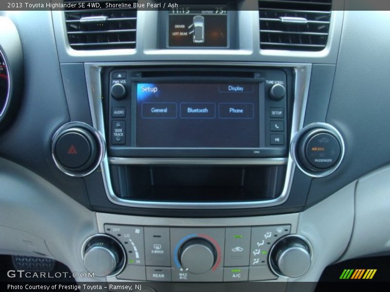 Controls of 2013 Highlander SE 4WD