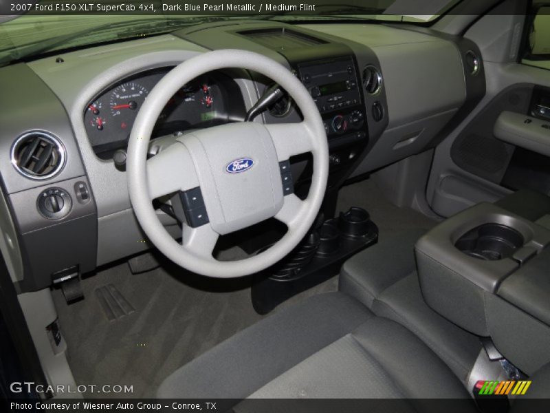Dark Blue Pearl Metallic / Medium Flint 2007 Ford F150 XLT SuperCab 4x4