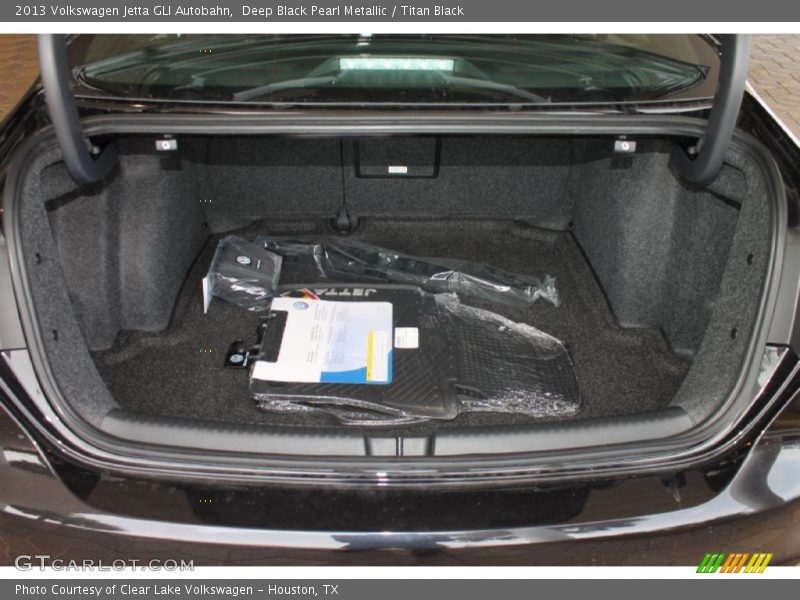 Deep Black Pearl Metallic / Titan Black 2013 Volkswagen Jetta GLI Autobahn