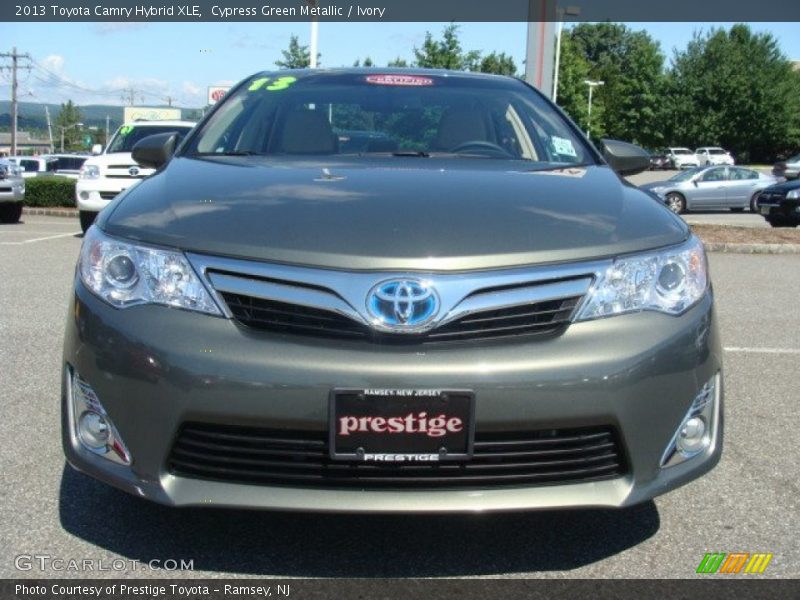 Cypress Green Metallic / Ivory 2013 Toyota Camry Hybrid XLE