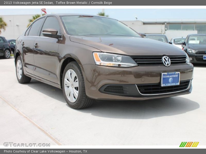 Toffee Brown Metallic / Cornsilk Beige 2013 Volkswagen Jetta SE Sedan