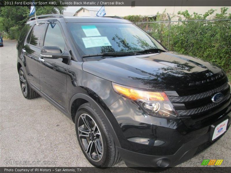 Tuxedo Black Metallic / Charcoal Black 2013 Ford Explorer Sport 4WD