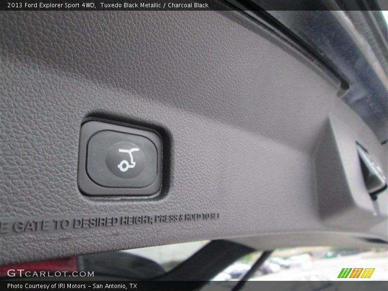 Tuxedo Black Metallic / Charcoal Black 2013 Ford Explorer Sport 4WD