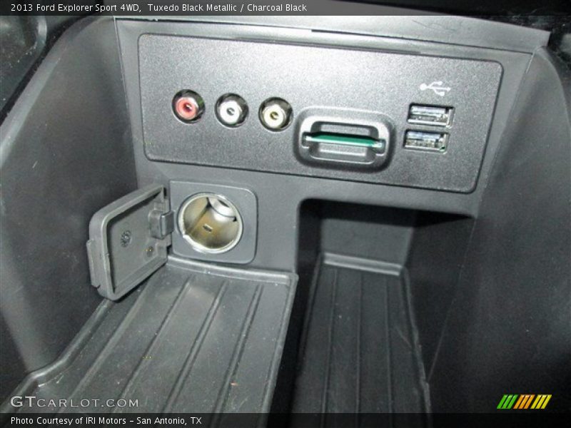 Tuxedo Black Metallic / Charcoal Black 2013 Ford Explorer Sport 4WD