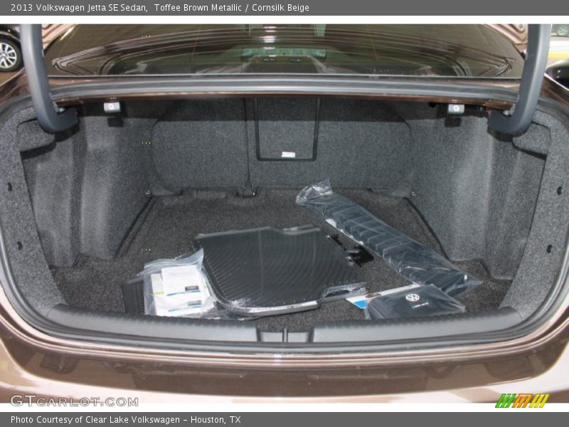 Toffee Brown Metallic / Cornsilk Beige 2013 Volkswagen Jetta SE Sedan