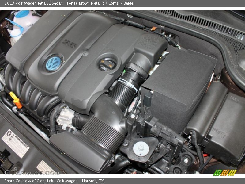 Toffee Brown Metallic / Cornsilk Beige 2013 Volkswagen Jetta SE Sedan